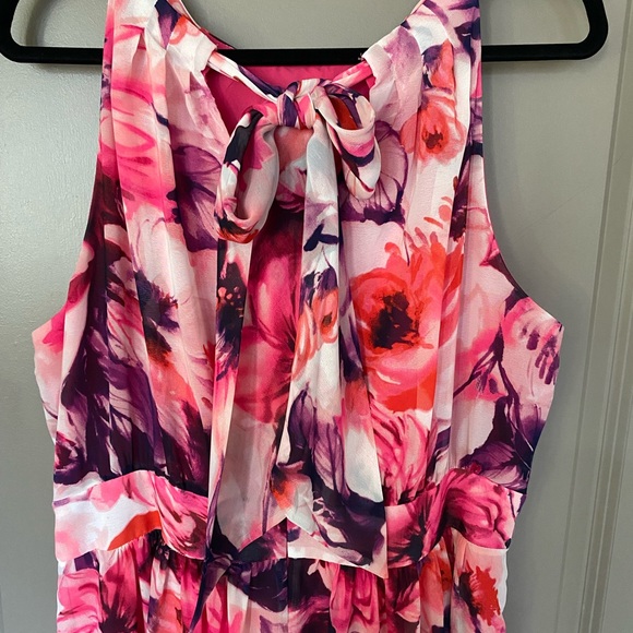 Eliza J Halter Maxi Dress - Picture 7 of 8